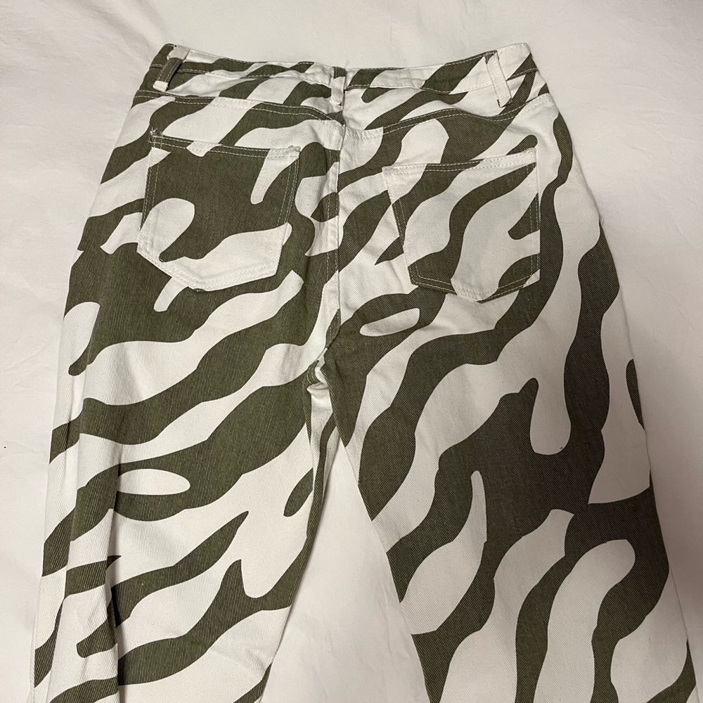 High Rise Pattern Jeans - Picture 2 of 2